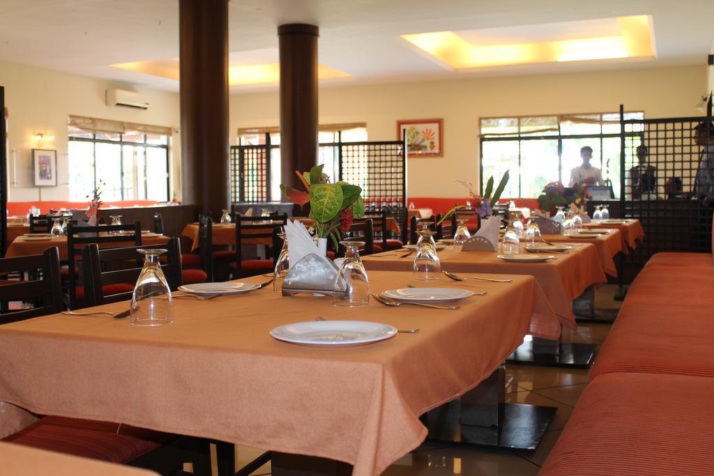 The International Centre Goa Hotel ปณชี ภายนอก รูปภาพ